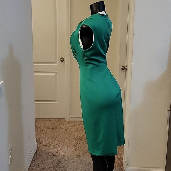 BRAND NEW CALVIN KLEIN SLEEVELESS CUTOUT NECK SIDE RUCHED SHEATH DRESS - Picture 9 of 15